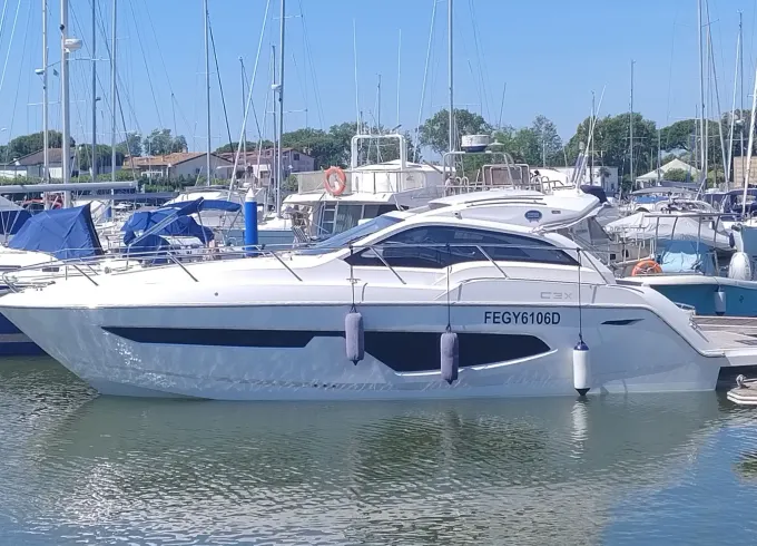 Luxury Yacht 37ft Sessa Marine C3X in Lido degli Estensi for 5 Guests