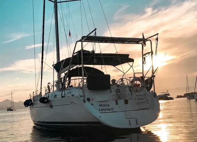 Cabin Charter Aeolian Islands with 2 crew