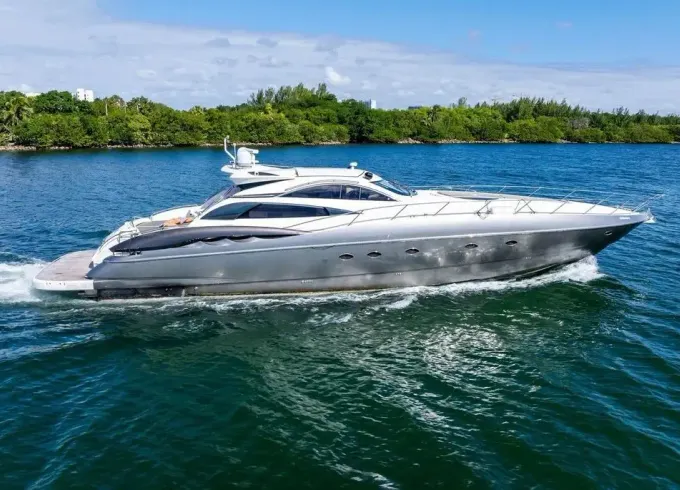 Predator 75ft Power Mega Yacht in Cancun
