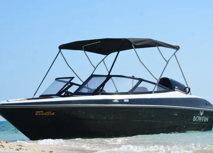 Private Speedboat to Magawish Island with Snorkeling & Private Transfer