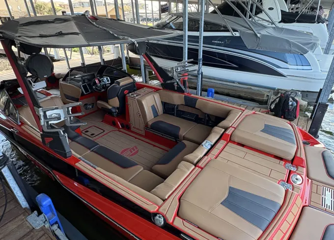 Luxury Malibu Wake Boat with Captain | Perfect for Lake Days