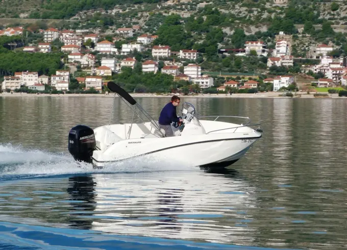Charter 16' Deck Boat in Trogir, Croatia