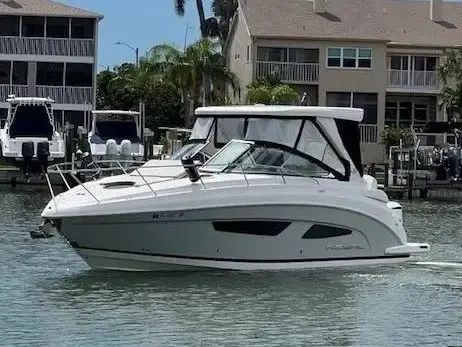 Unforgettable Yacht Charters on Lake Erie and Detroit River