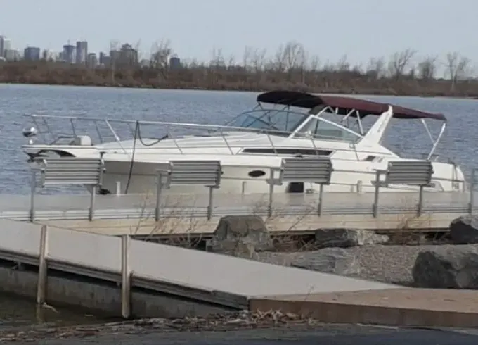 Regal Commodore for 12 people in Montreal