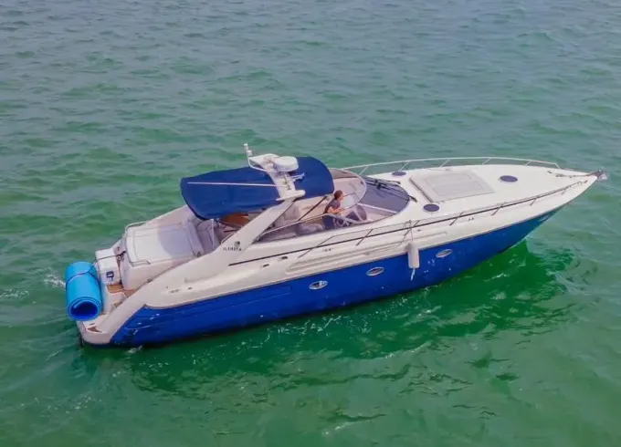 55' Sunseeker Camargue for 13 Guests in Miami