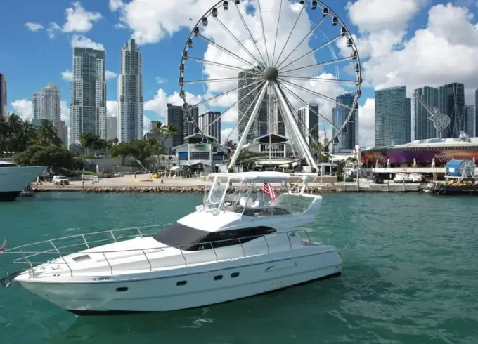 50' Azimut Flybridge in Miami