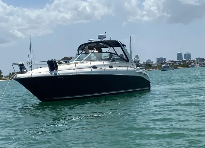 Sea Ray 38ft best boat Rental In Miami for up to 10 peoples