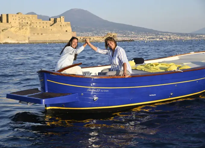 Tours on 23ft Electric Powered Boat in Naples