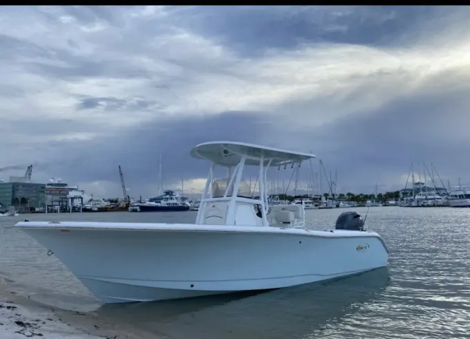 Excellent Fishing, Family and Sandbar boat. Sea Hunt Triton 2020 22.5 ft