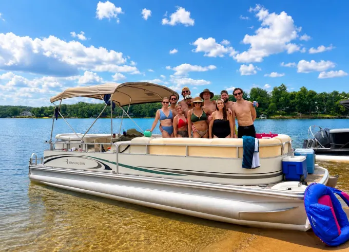 Bennington 25ft Pontoon – Gas Included!