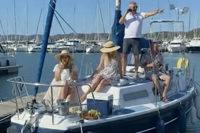 Sangria Social & Moët Private Sailing – Lisbon