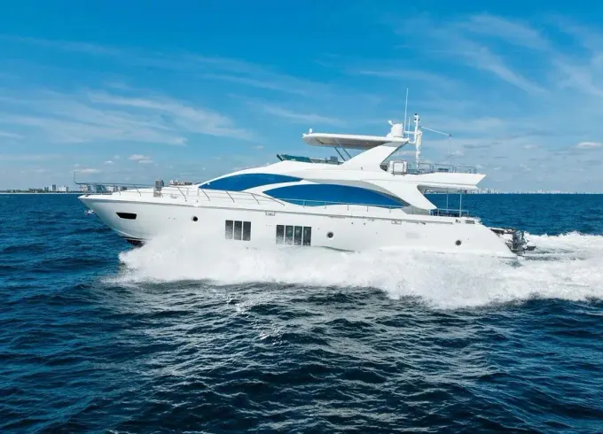 Beautiful 88' Azimut serving South Florida and Bahamas