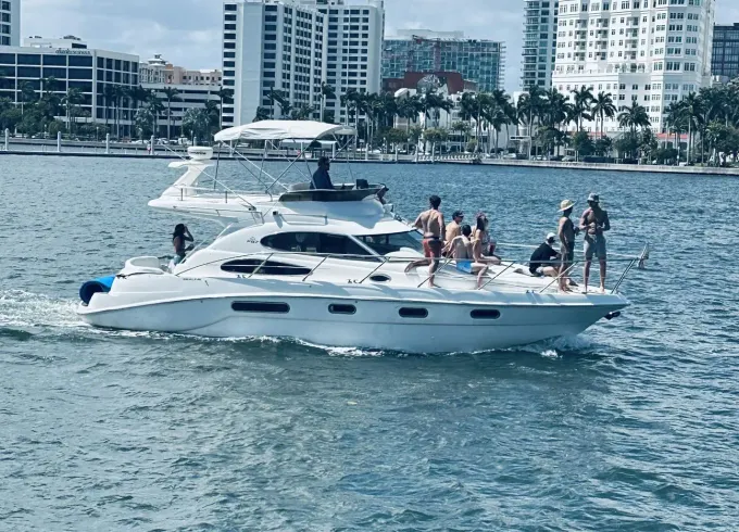 42ft Sea Line F37 Flybridge Yacht