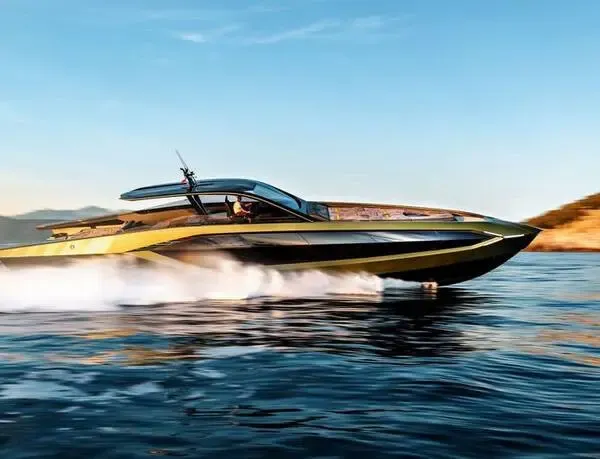 Saint-Tropez Luxury Cruise on Tecnomar Lamborghini 63