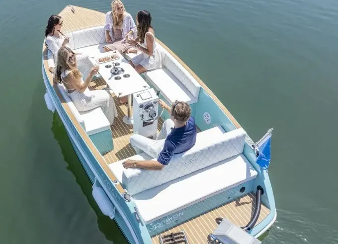 18' 2025 Small "Ken" Fun Boat Rental in Sag Harbor, New York