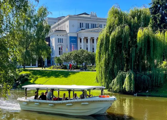 Canal boat - Elegant and Cozy Canal Boat Experience