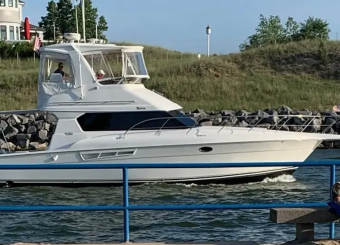 Lake Michigan Sightseeing and Sunset Cruise | Silverton 42 Convertible Yacht