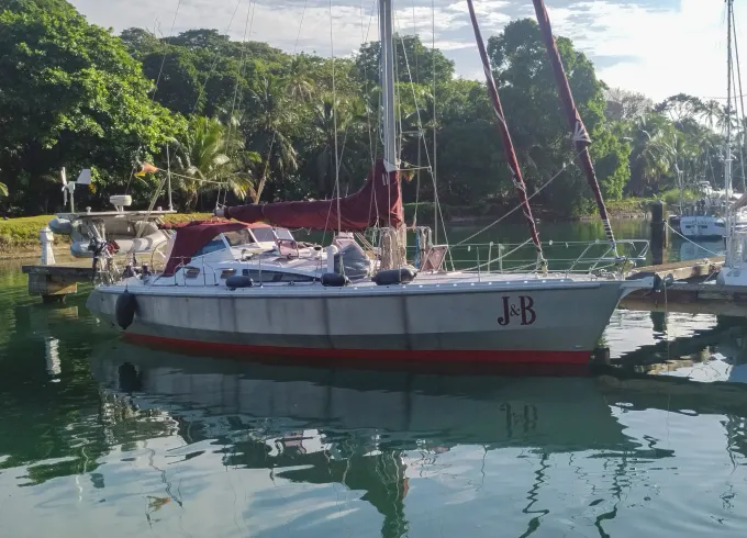 Yacht charter in San Blas Islands |Alubat — Ovni 435 (2003) Sailboat