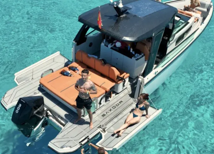 ***1 HR FREE***35ft Luxury Party Boat by Bentley Yachts