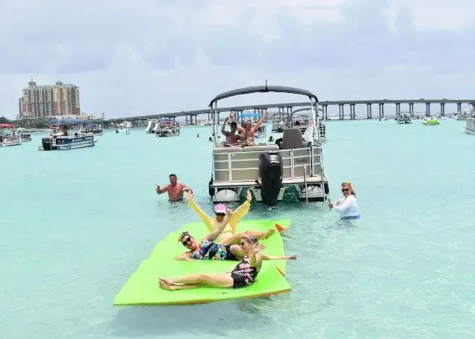 10 Person Amazing Pontoon Experience in Emerald Coast - Fuel included