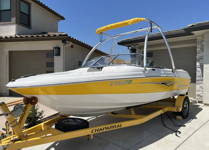 Lake Tulloch Boat Rentals: Fast Chaparral Bowrider for Your Perfect Vacation