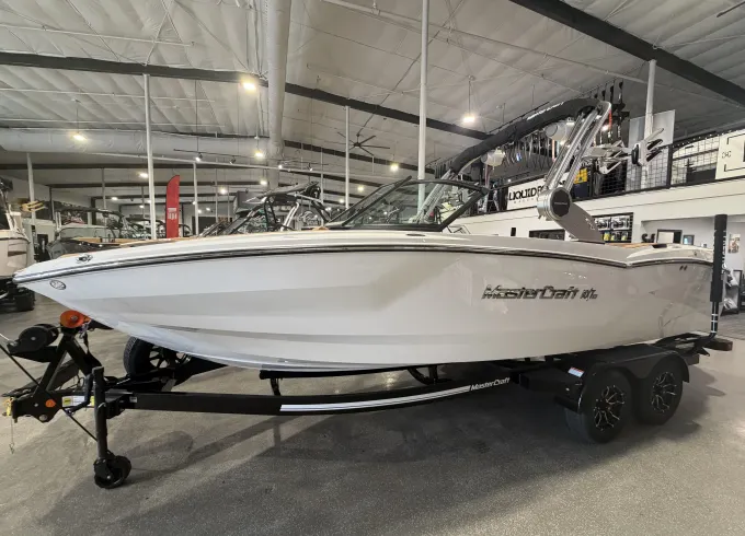 2026 Mastercraft Nxt23 - 10 People Max, Wakeboard, Tow Tube, Captain Included