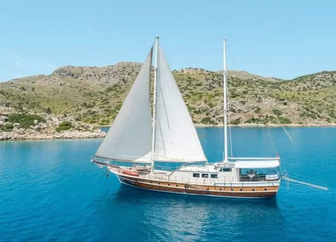 ANIL KAPTAN This Wonderful Luxury Gulet Yacht is 28 m Long and for 16 People