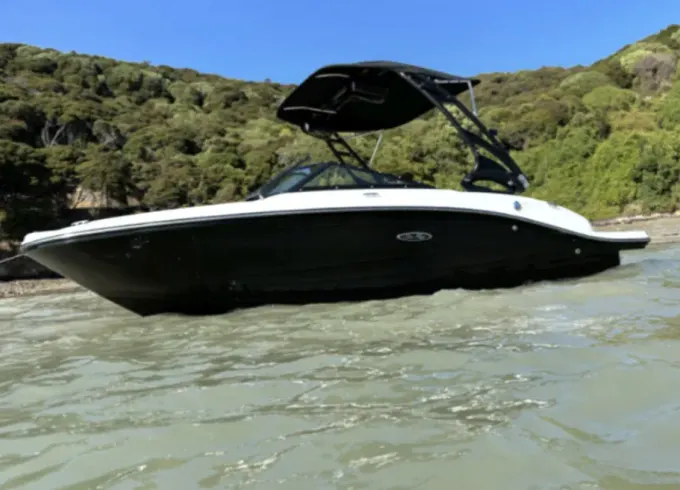 Lake Day Hero: Sporty & Spacious! Sea Ray SPX190 Ready for Adventure