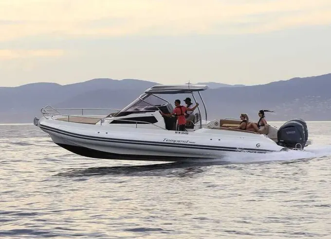 Boat rental in Banyuls‑sur‑Mer · Capelli Tempest 1000 WA (2023)