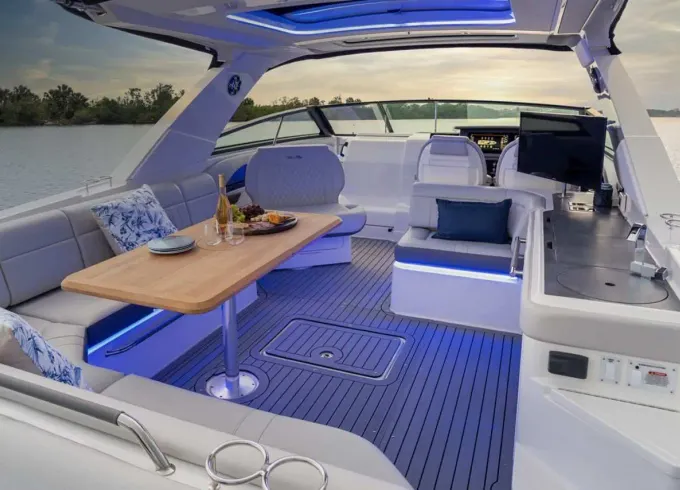 SEARAY SLX400 | $600hr | 13 People
