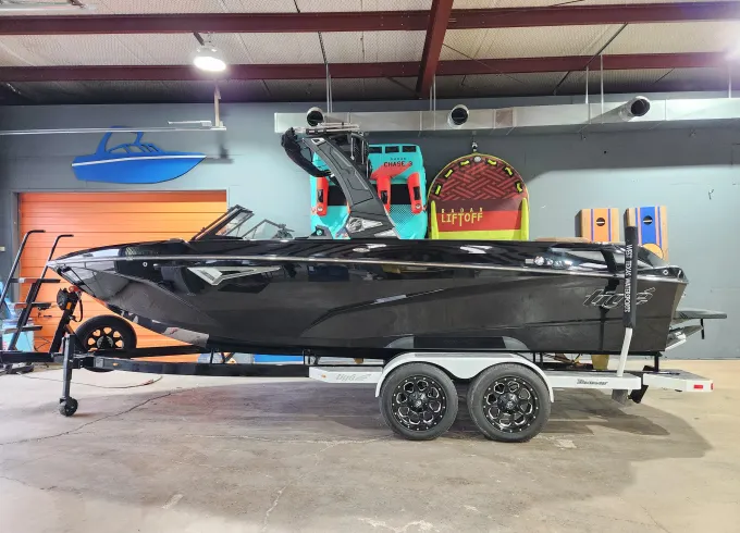 Brand New 2024 Tigè Z3 Luxury WakeBoat in Argyle TX