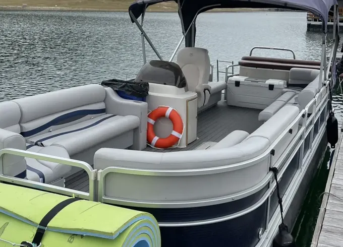 Custom 18 Passenger Party Tritoon on Lake Travis! We Have a Fleet!