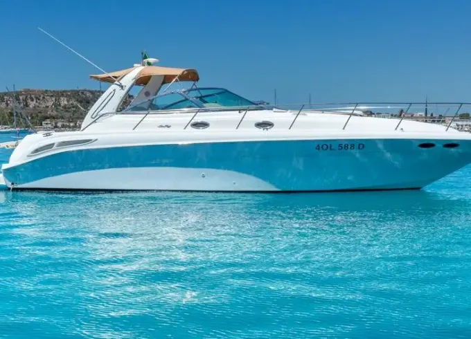 45 ft Sea Ray Motor Yacht available in Cagliari Sardegna