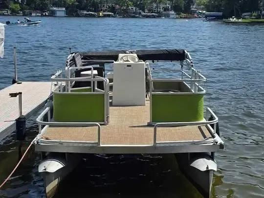20ft Harris Pontoon for 6 / Relax / Fish / Swim / Sandbar