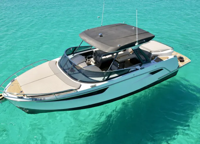 Discover Ibiza and Formentera on Alfastreet Marine 28 Yacht!