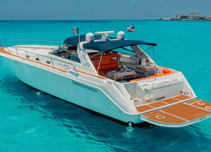 Private Luxury Yacht 58ft Rental in Cancún