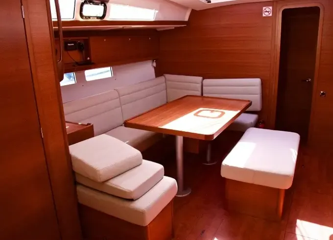 Charter 46' Dufour  Cruising Monohull for 8 to 10 pax in Palma, Mallorca