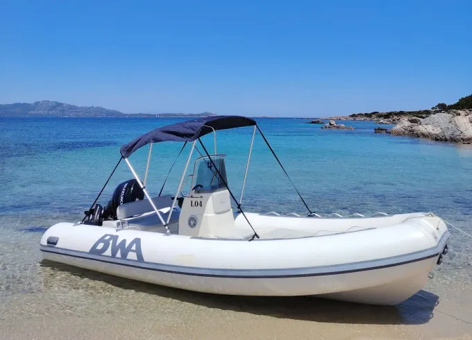 Explore Costa Smeralda with a No License BWA 550 Boat