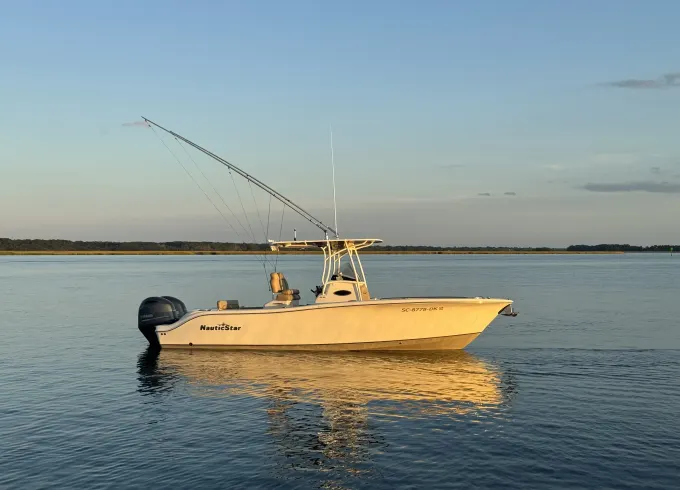Lowcountry Harbor Cruises and Excursions with 25' Nauticstar Center Console