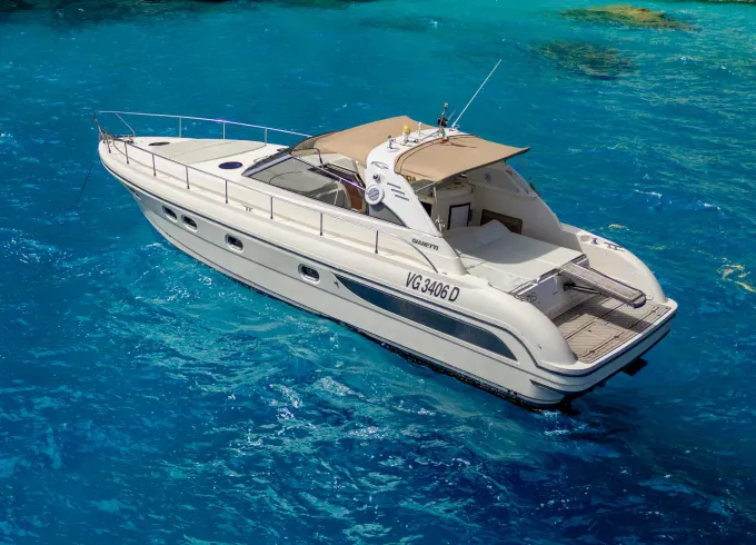 Sea, Sun & Sophistication: Cruise on the Gianetti 45!