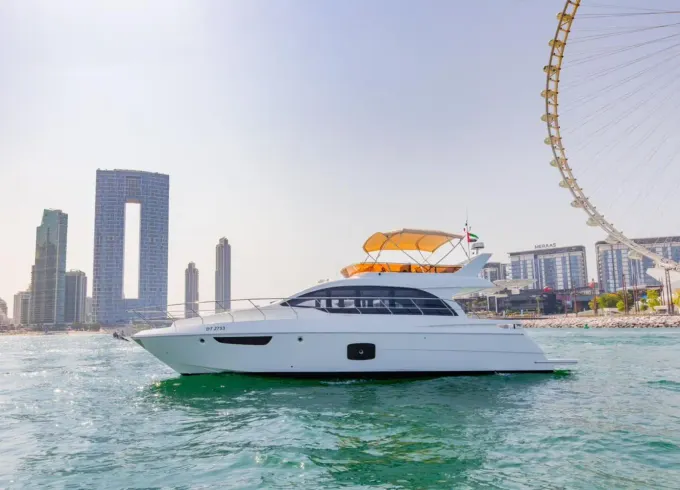 Luxury 52ft Yacht - 17 Person Capacity