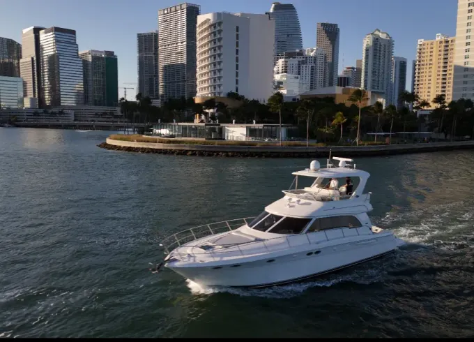 Enjoy This Beautiful 60” Searay! with FREE HOUR