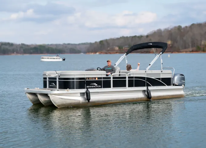 Fishing Experience for 2 people with top Pro fisherman Jeff on Lake Hartwell