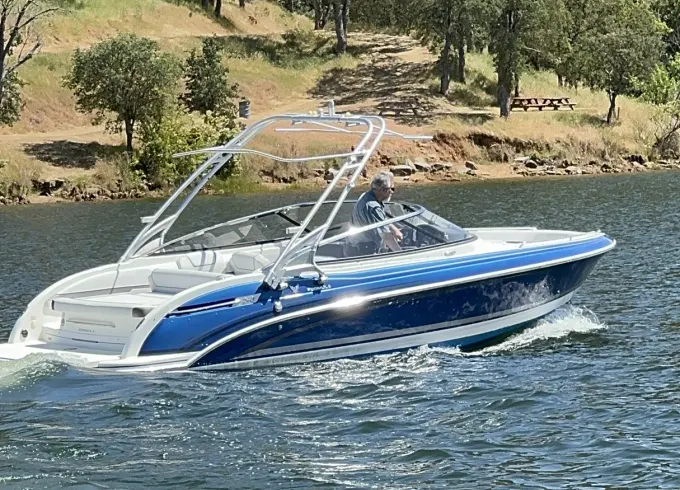 24ft Formula 240 Bowrider on Lake Tulloch, Jamestown, California