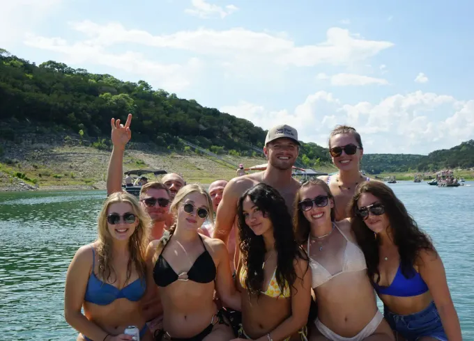 22' Moomba Max - Wake boat Charters on Lake Travis
