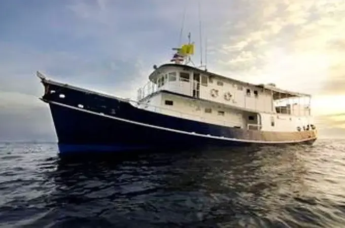 Liveaboard Diving Charters on