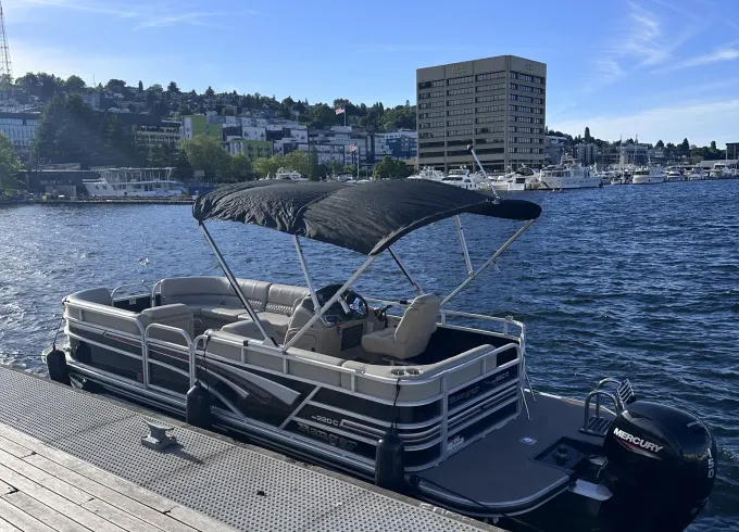 2023 24ft Pontoon – Lake Union and Lake Washington, Seattle