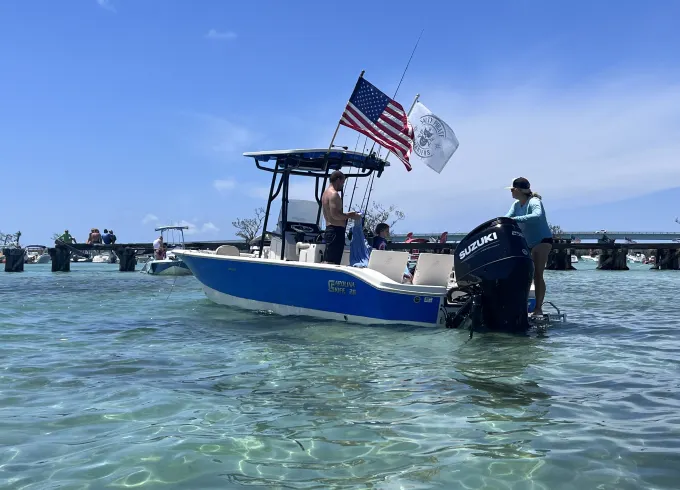 26' Carolina Skiff Ultra Elite Center Console Fishing and Beach Ready!