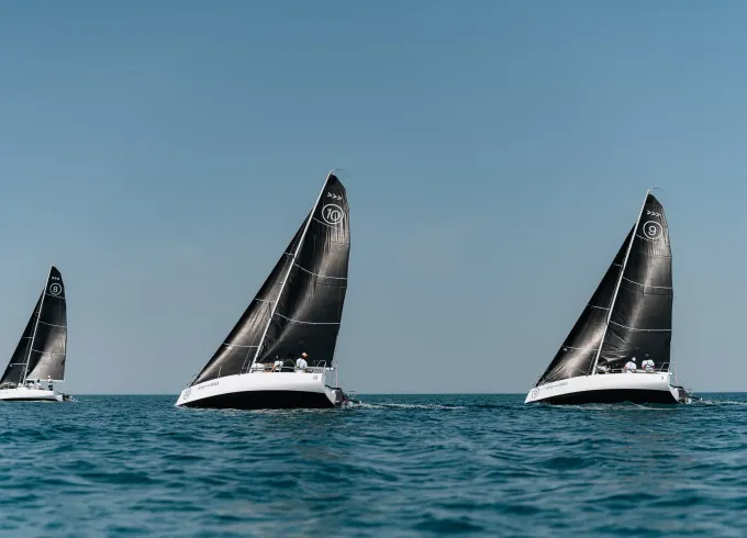 Sailing Yachts with Black Sails || Fareast 28R || 3 yachts
