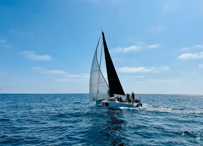 Fast and Fun Racing Sailboat (MAP: 2022-32 )